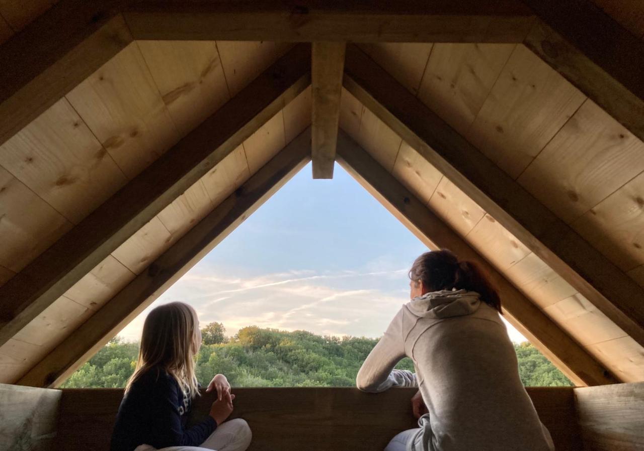Cabane Bivouac Avec Echelle A L'Ombre Des Chenes Idrac-Respailles Bagian luar foto