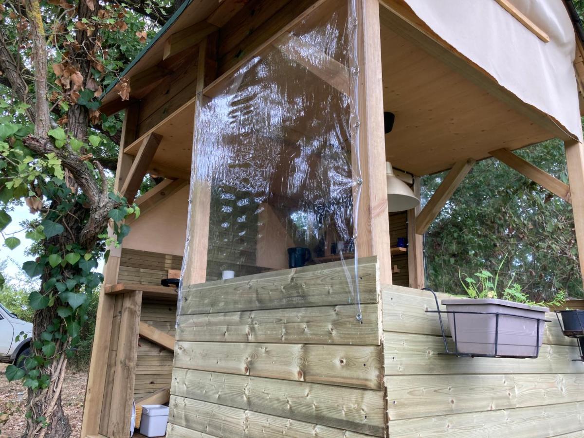 Cabane Bivouac Avec Echelle A L'Ombre Des Chenes Idrac-Respailles Bagian luar foto